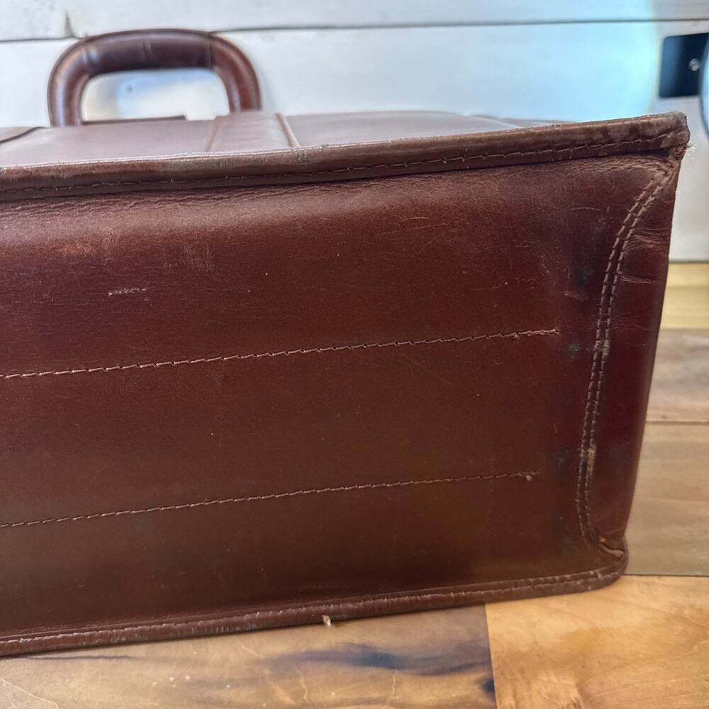 Vintage McKlein Leather Briefcase Travel Bag Brown 18x13x7 Some Scratches - Picture 16 of 16